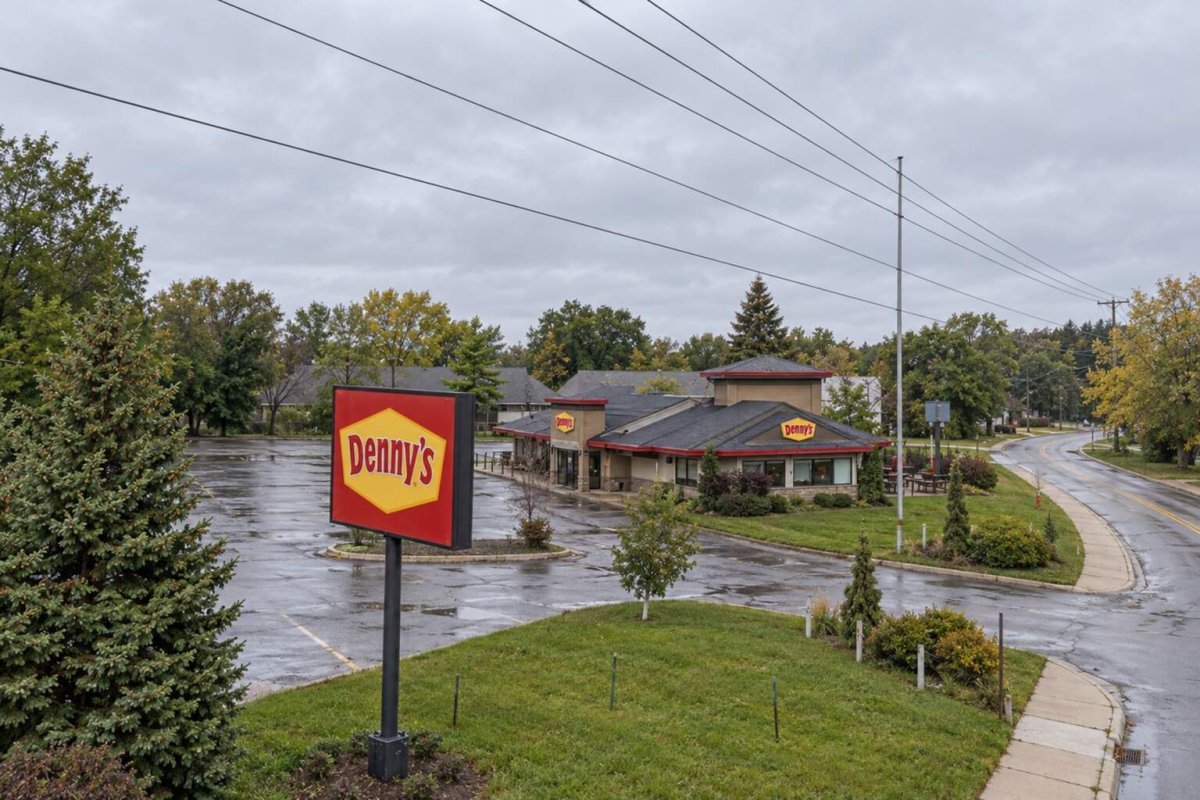Denny's Shutters Five Midwest Locations as Franchisee Files for Bankruptcy