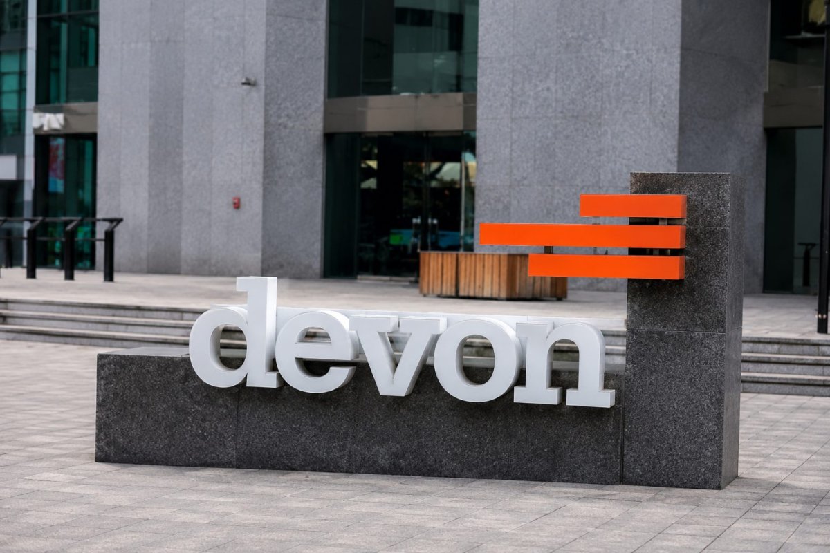 Devon Energy Surges 4.76% After Coterra Merger Close, Eyes $50 Resistance