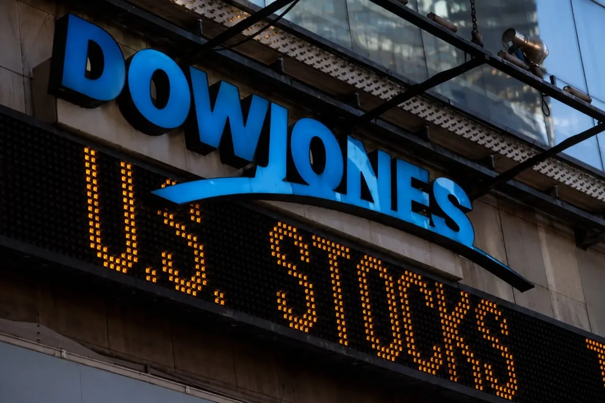 Dow Hits Record 52,000 as Rotation From Tech Fuels Rally