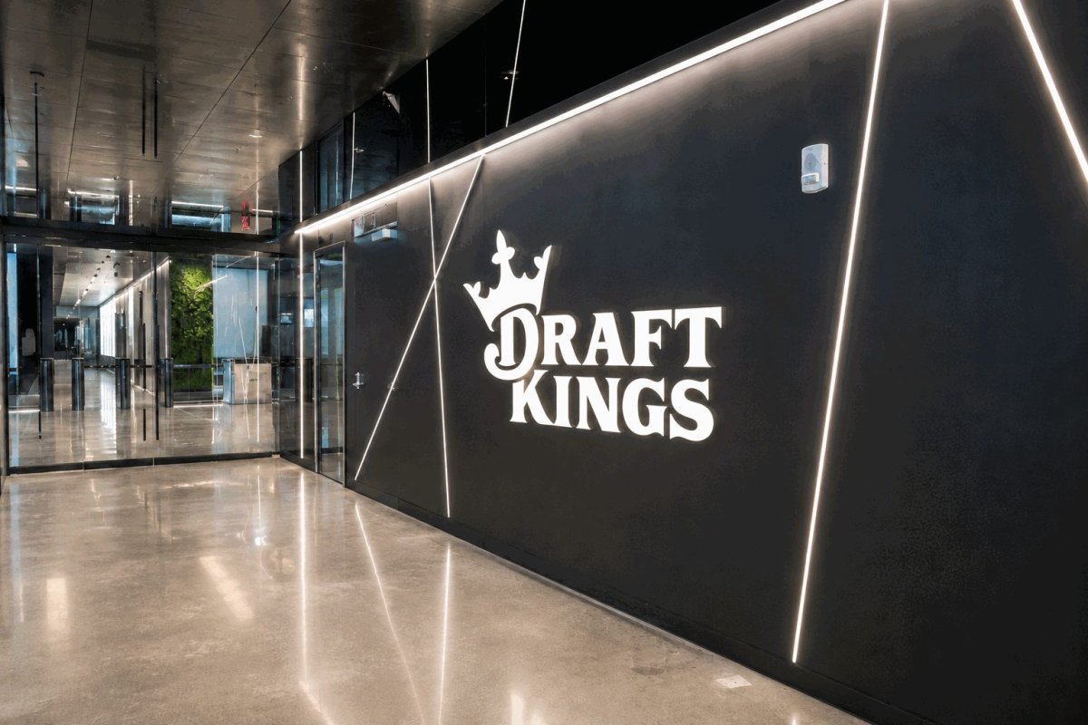 DraftKings Rises 5% as MLB Promo Costs Cloud Margin Outlook