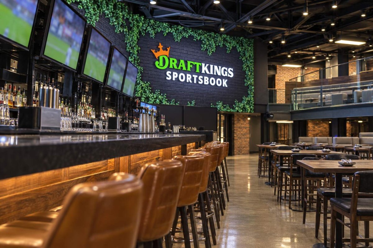 DraftKings Stock Slips 2.2% as Staggered $200 Bonus Bets Target Retention