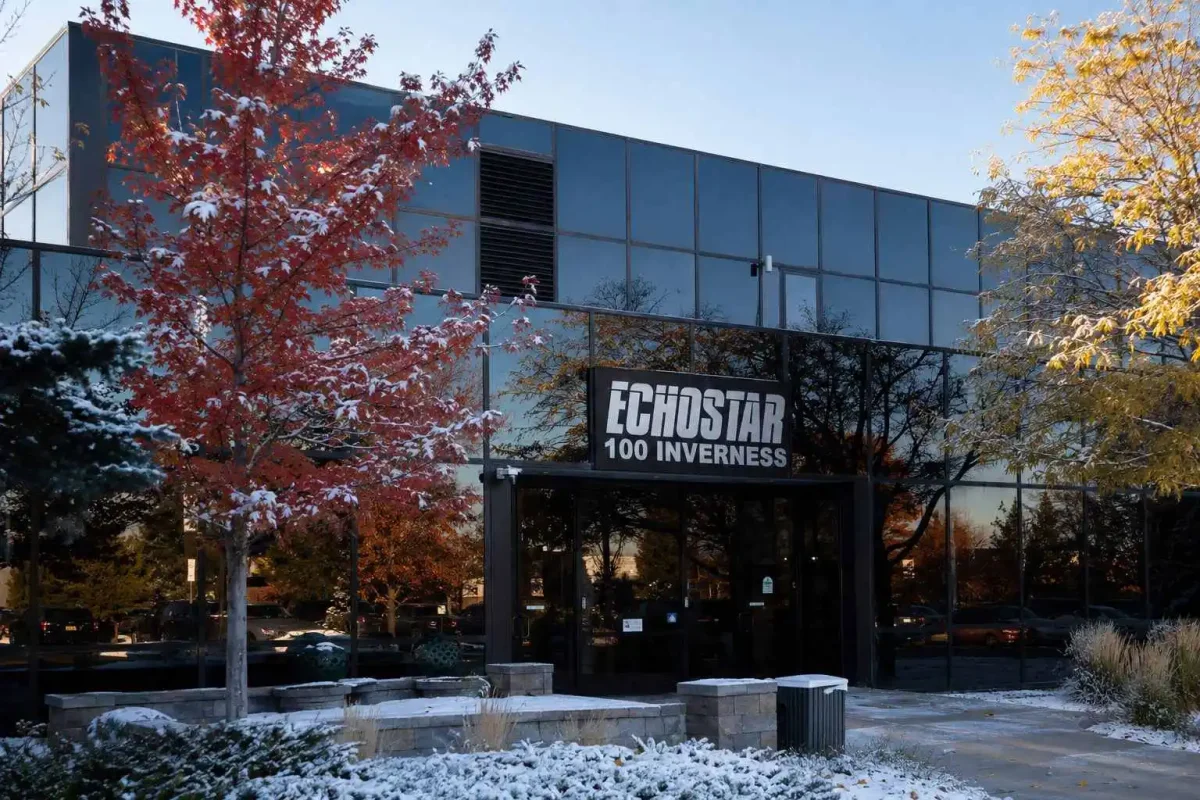 EchoStar Soars on SpaceX IPO Hopes, But Debt and Revenue Woes Loom