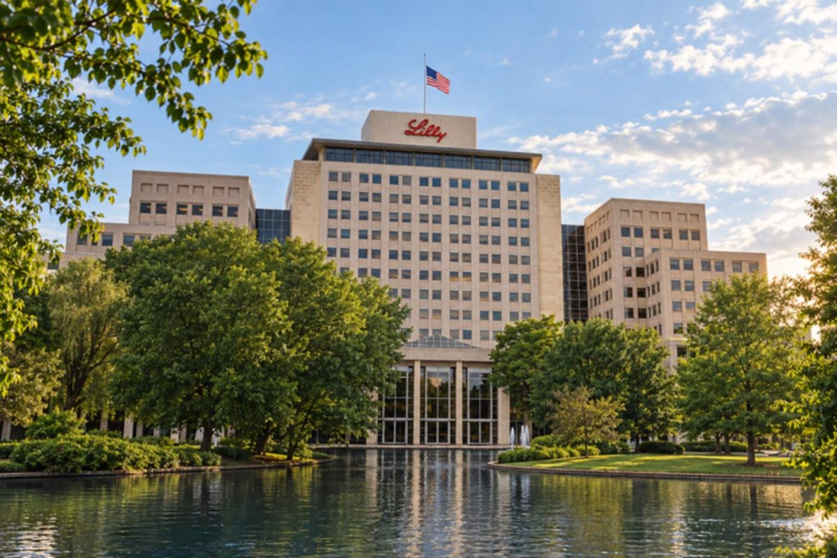 Eli Lilly's Inluriyo-Verzenio Combo Gains FDA Nod, Shares Steady