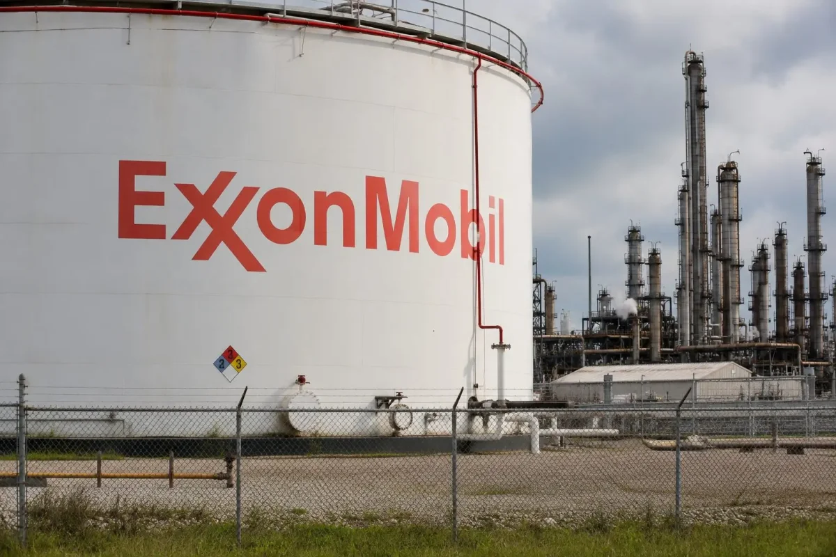 Energy Stocks Hold Steady as Oil Prices Retreat on Iran Deal Hopes