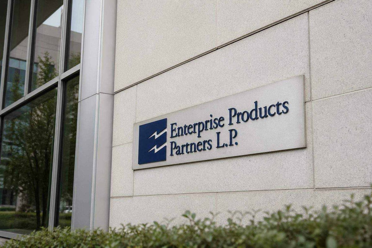 Enterprise Products Partners Prepares for Earnings and Distribution Payout