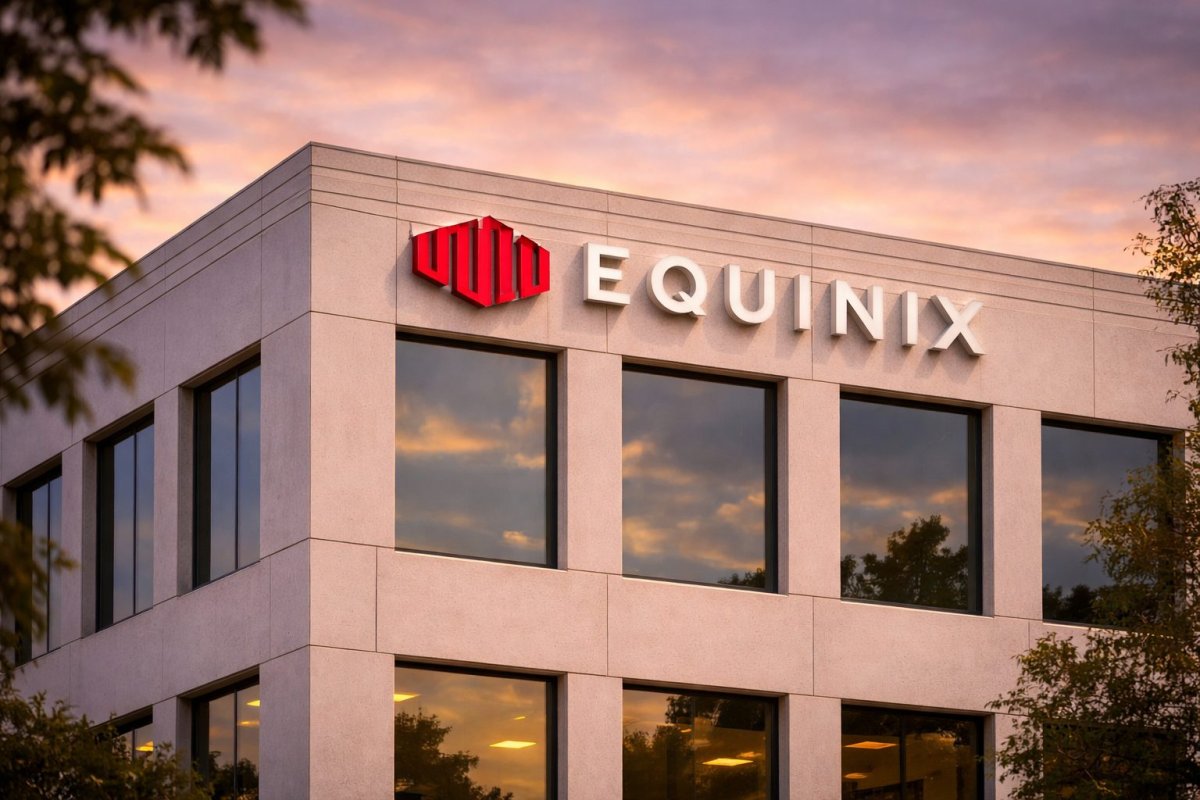 Equinix Gains on AI-Driven Outlook, Dividend Hike