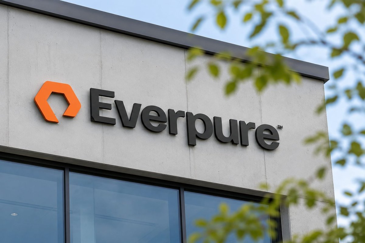 Everpure Director Sells $10M in Shares Ahead of Q1 Earnings