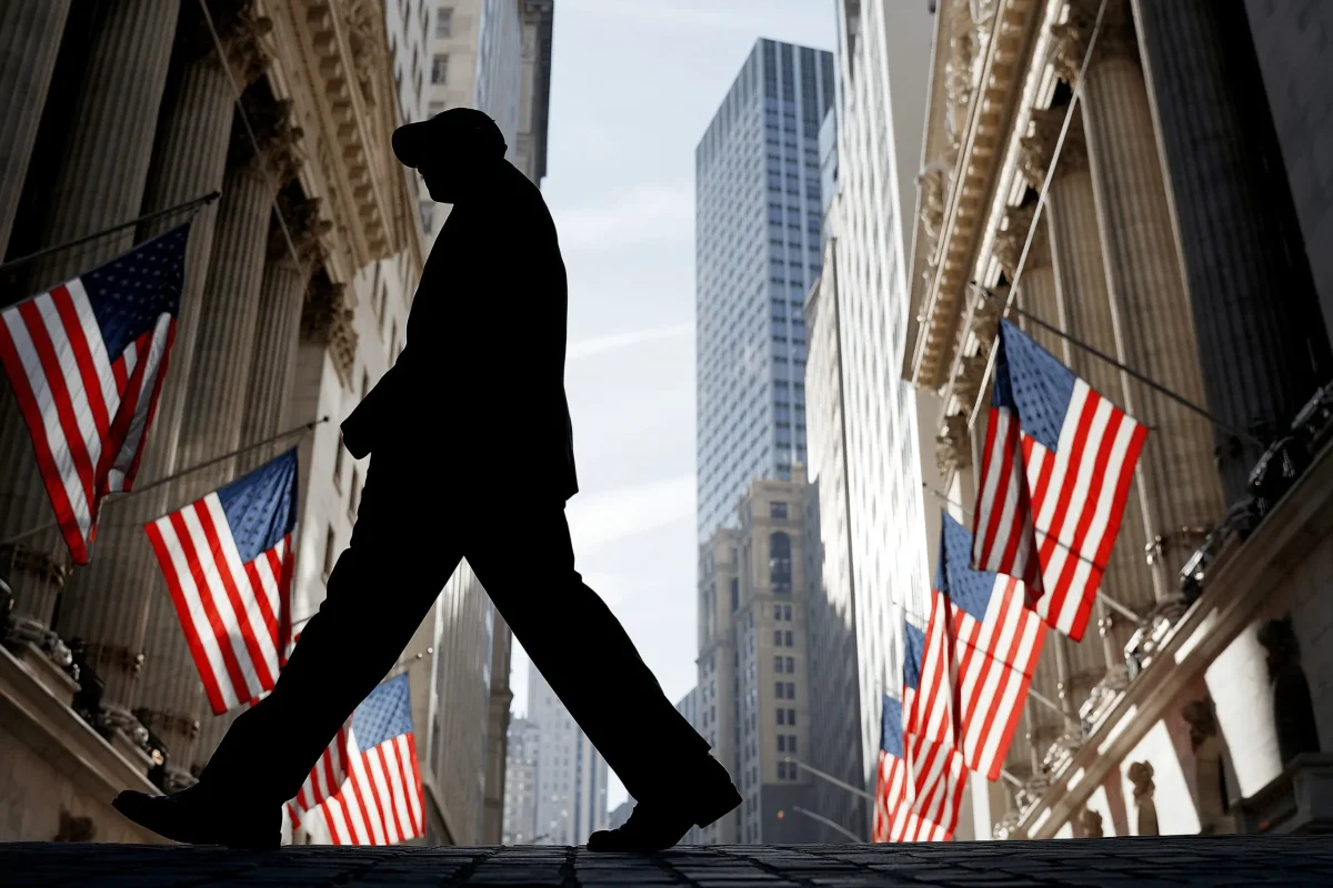 Financial Sector Funds Attract $1 Billion as Big Banks Outperform