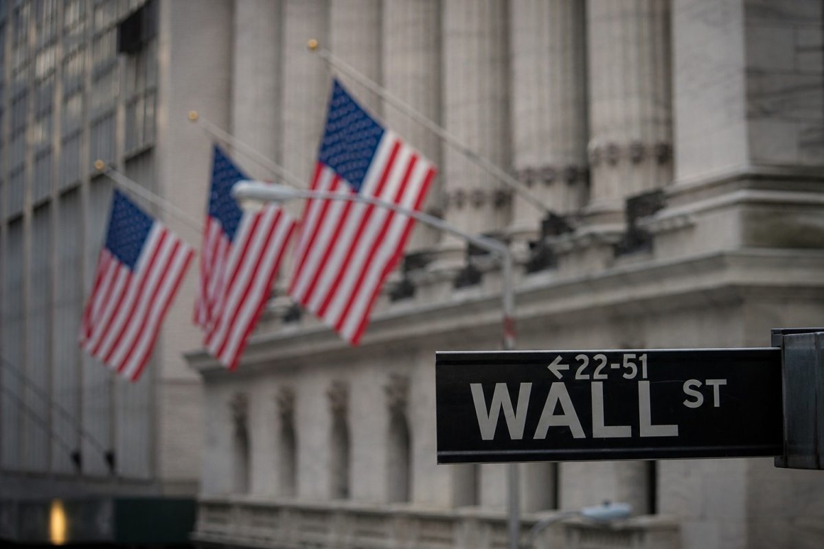 Futures Edge Higher as Oil Retreats, JOLTS Data in Focus
