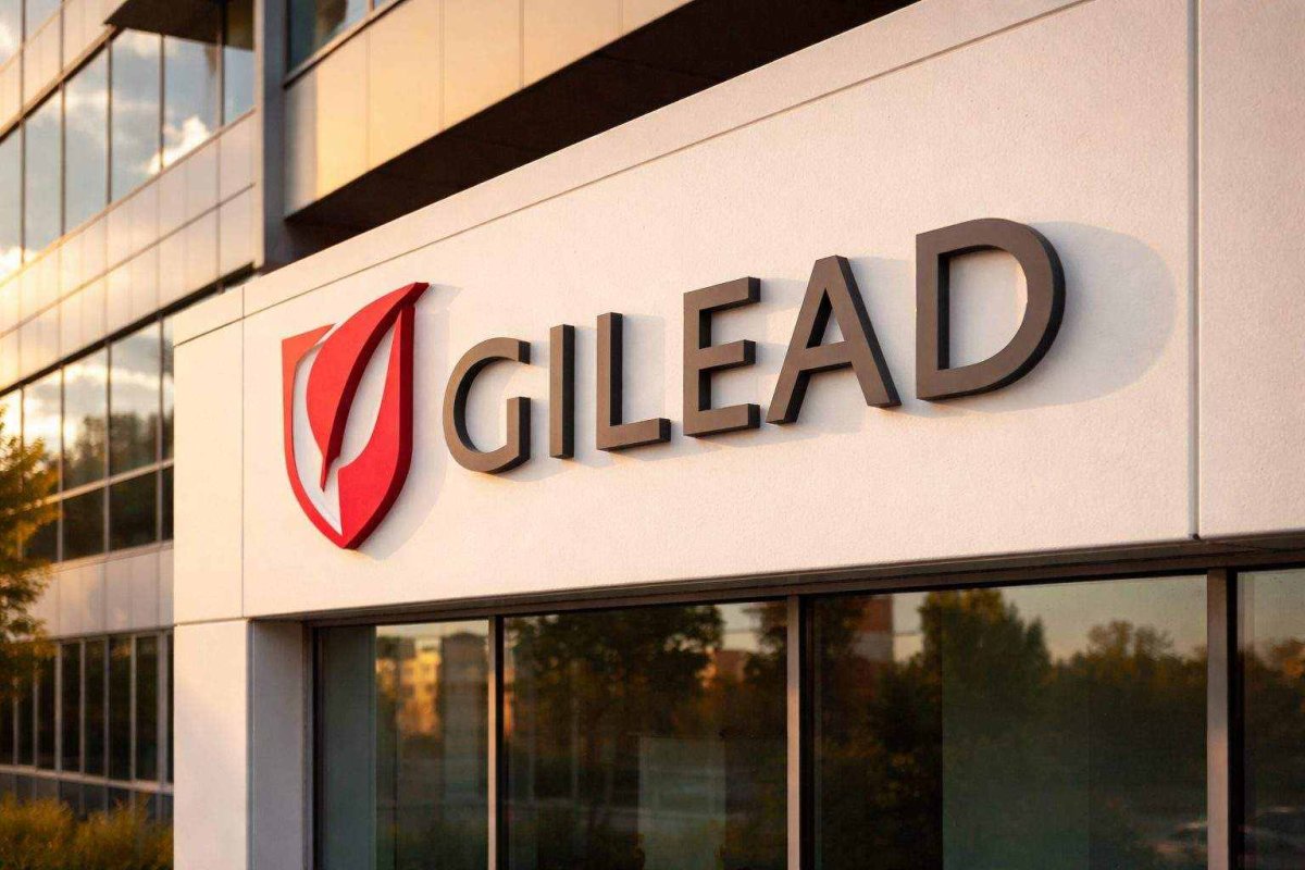 Gilead Hits 52-Week Peak on FDA Label Expansion for Yescarta, Earnings in Focus