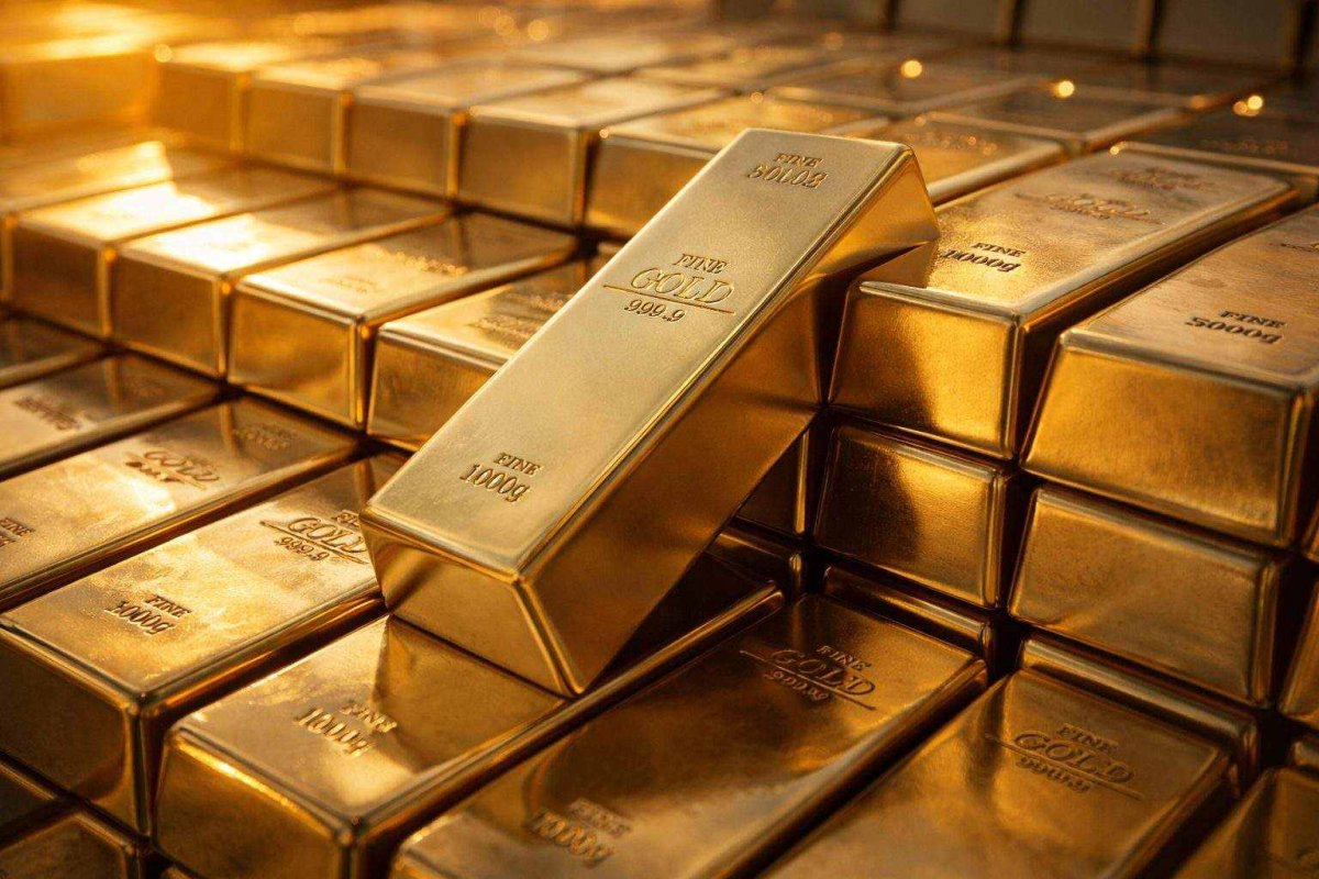 Gold Nears $5,000 Milestone After Volatile Surge; U.S. Economic Data Looms