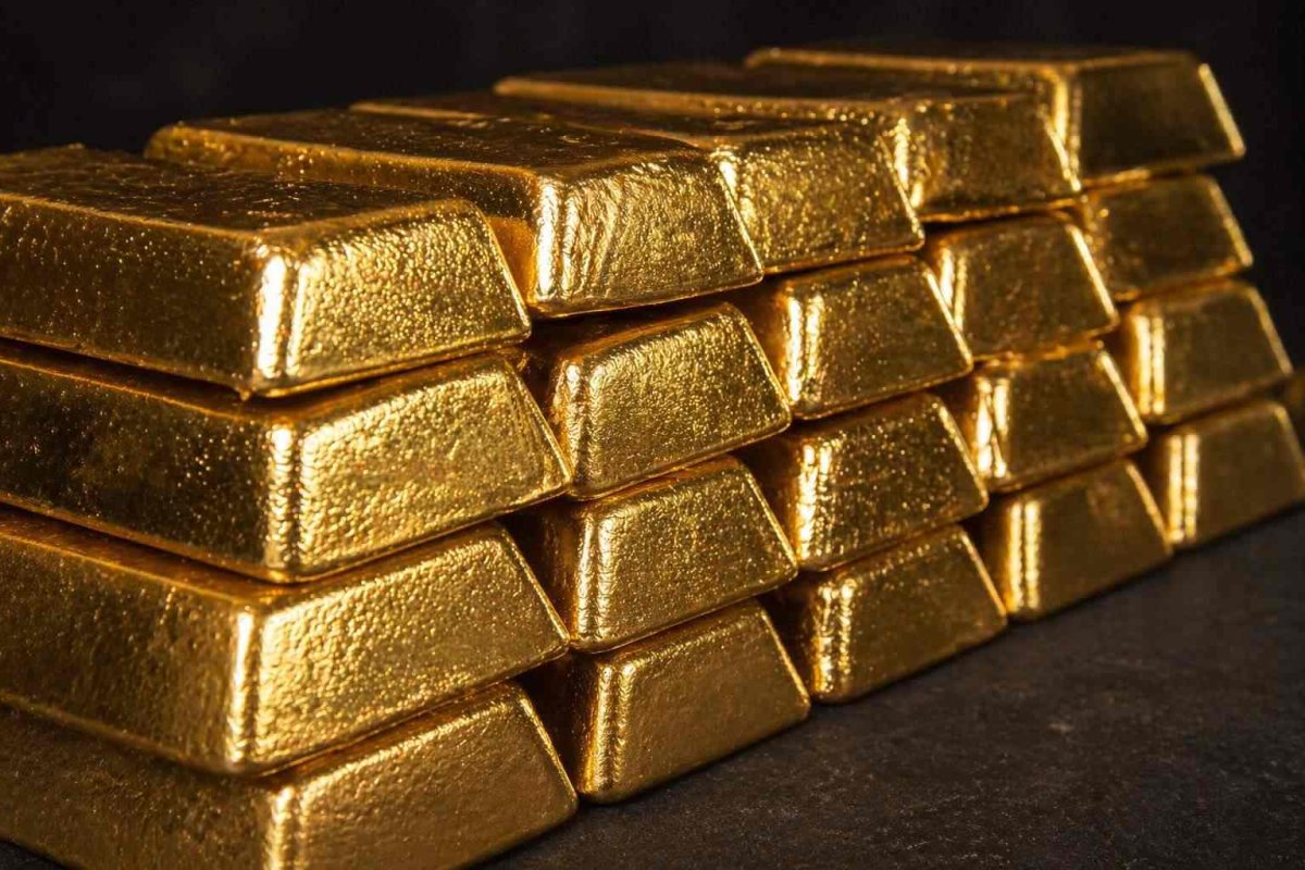 Gold Steadies Above $4,700 as Dollar Strength, Easing Iran Tensions Cap Gains Ahead of Fed