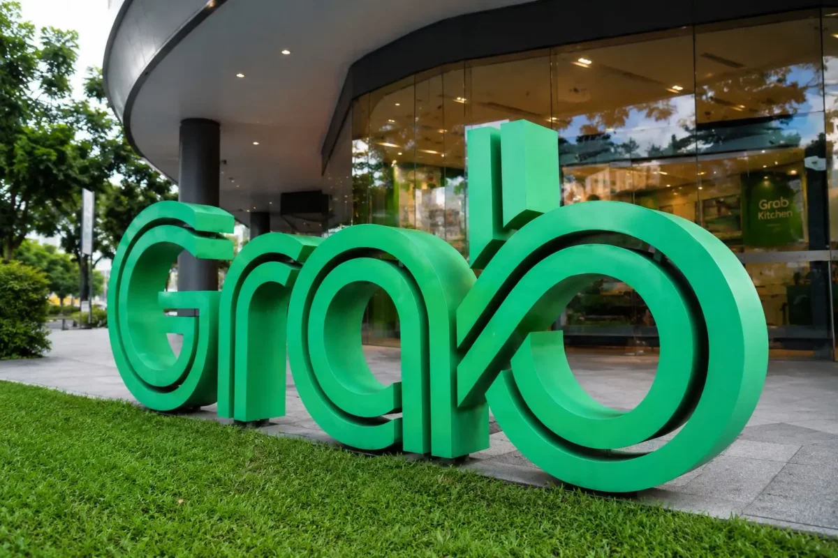 Grab CEO Sells Shares Ahead of Fed Decision; Stock Edges Up