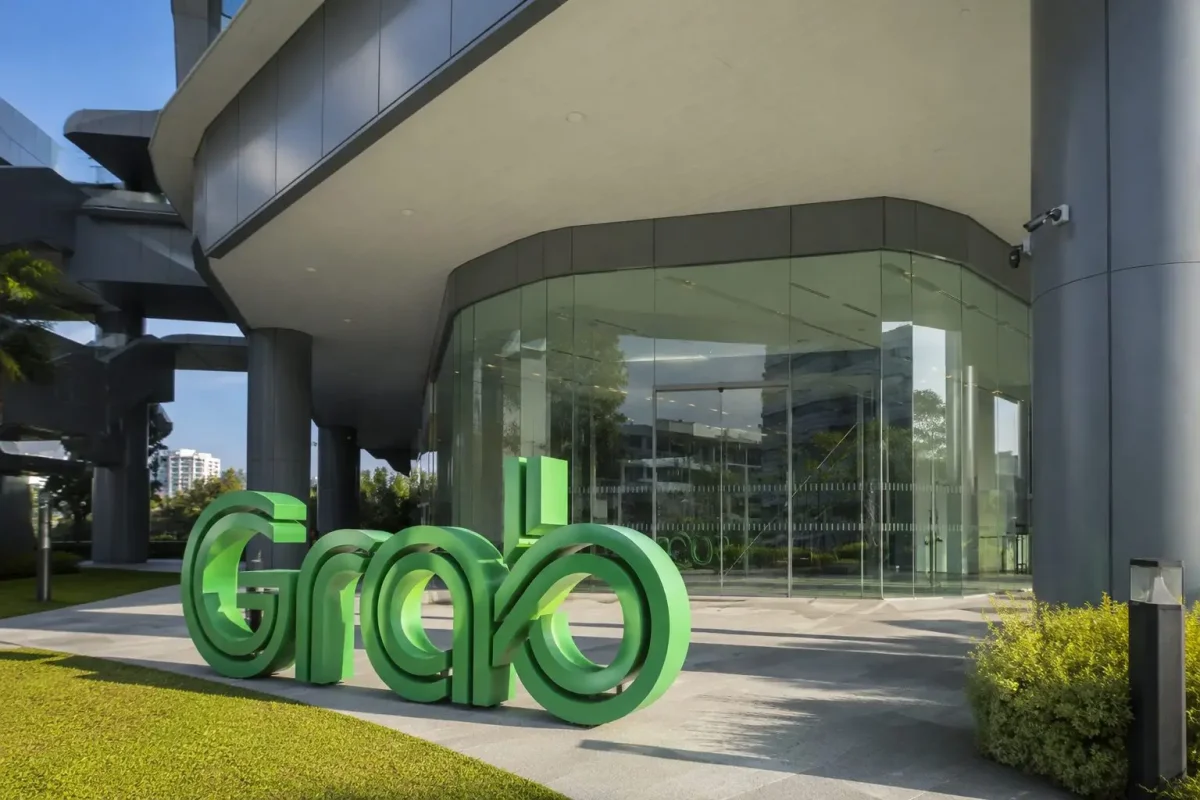 Grab Edges Up in Early Singapore Trade Despite Tech Selloff