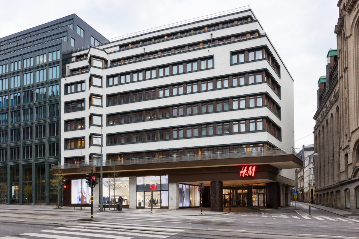 H&M Stock Climbs 3.3% as Citi Flags Positive Catalyst, Yet Analyst Consensus Remains Bearish