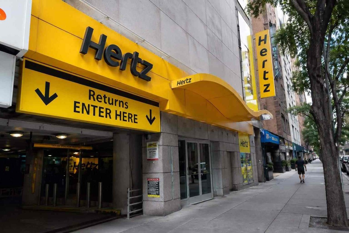 Hertz Launches Oro Mobility for Uber Robotaxi Fleet; Shares Jump 20%