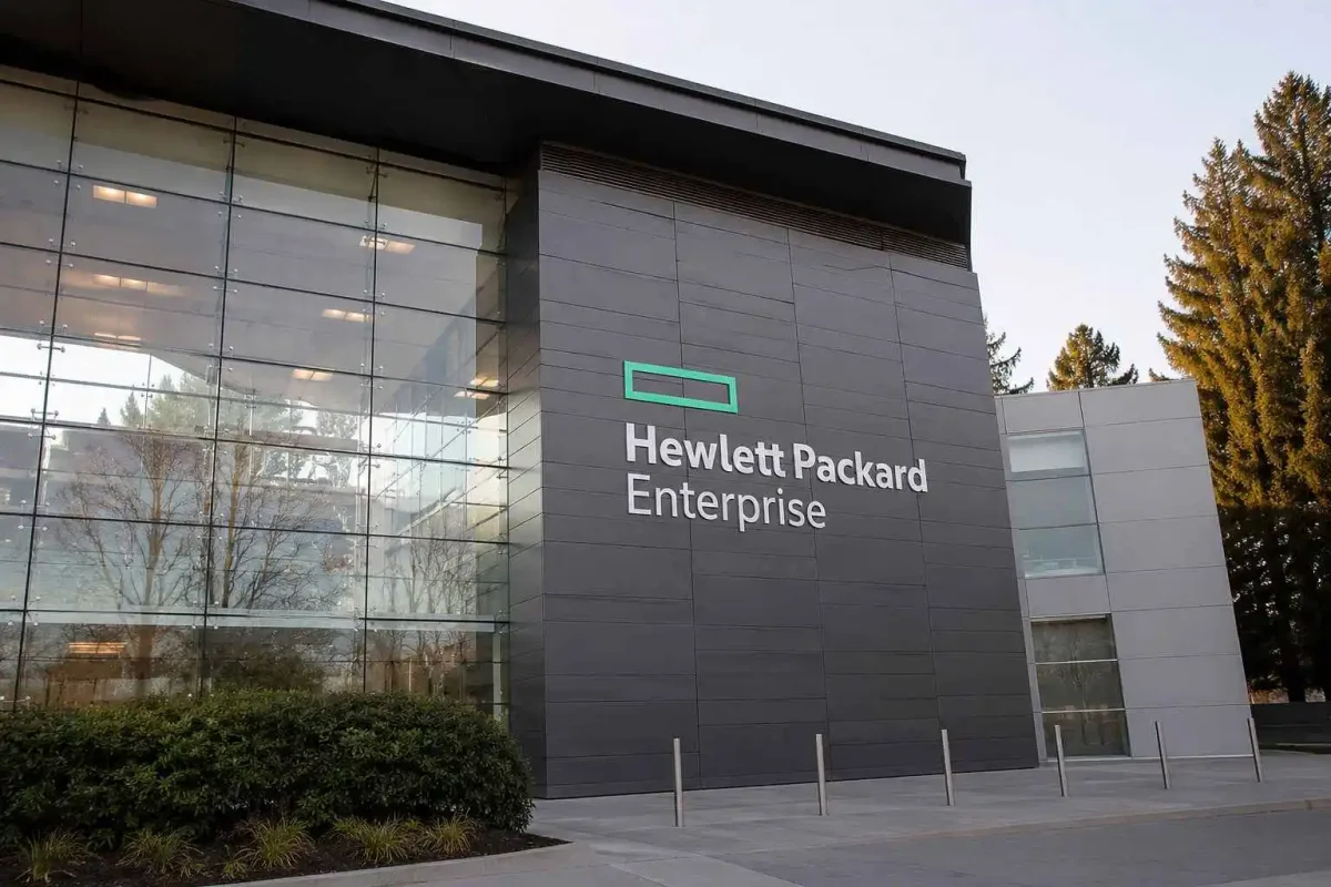 HPE Shares Rise on AI Server Demand Ahead of Q2 Earnings Report