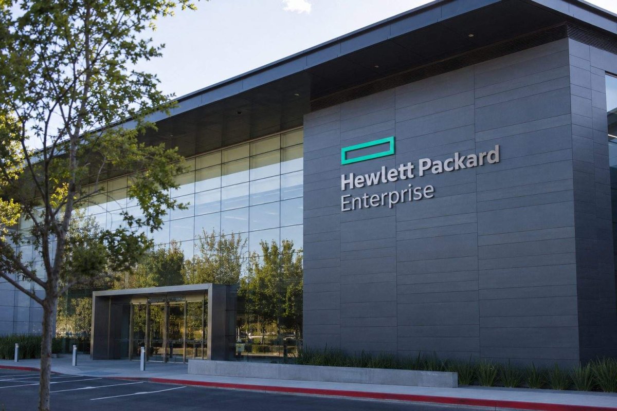 HPE Shares Soar to Record High as AI Server Rally Intensifies Ahead of Q2 Report