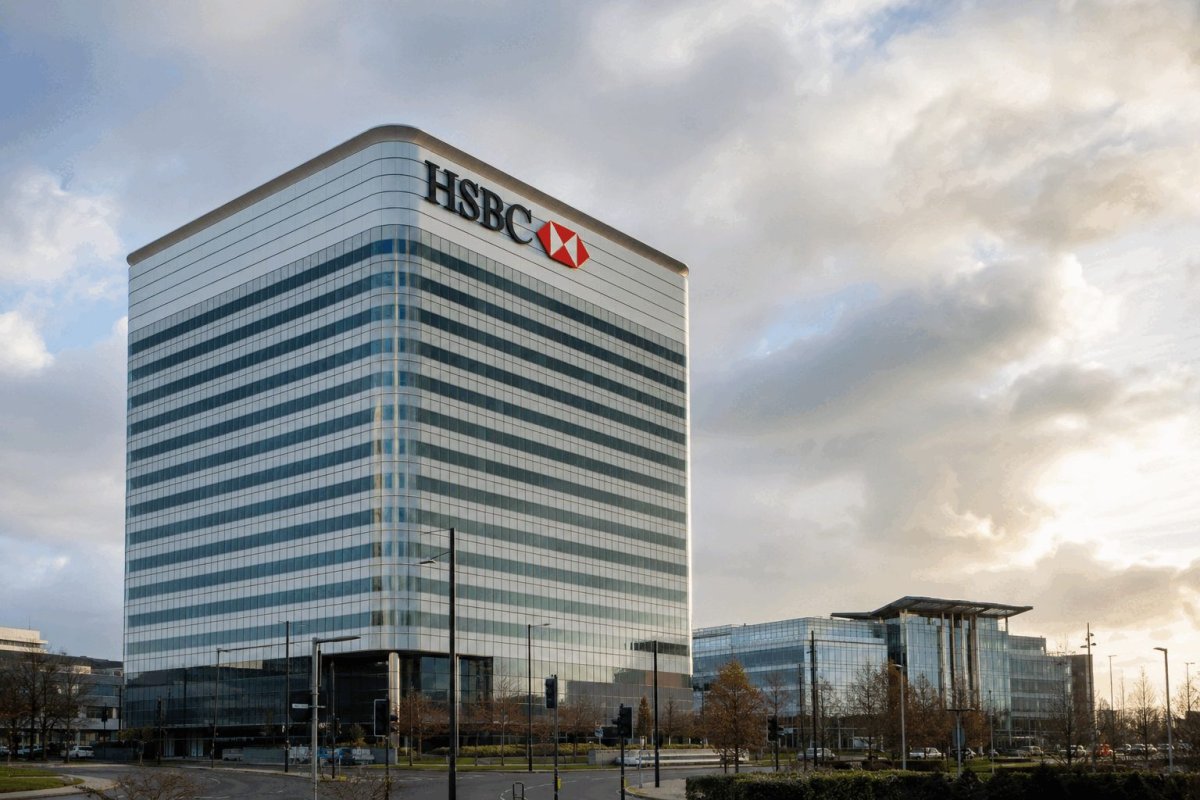 HSBC Shines Amid UK Bank Slump, Bolstered by Buybacks and Premium Valuation
