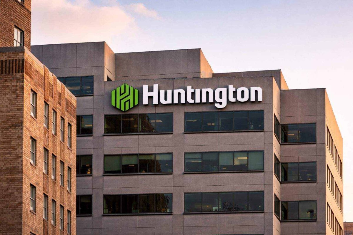 Huntington Bank Appoints Former BNY Risk Chief as CRO Amid Regulatory Shift
