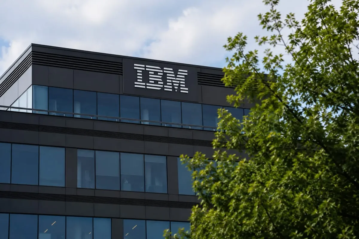 IBM Stock Rises 6% Despite Lowered Price Targets Ahead of Ex-Dividend