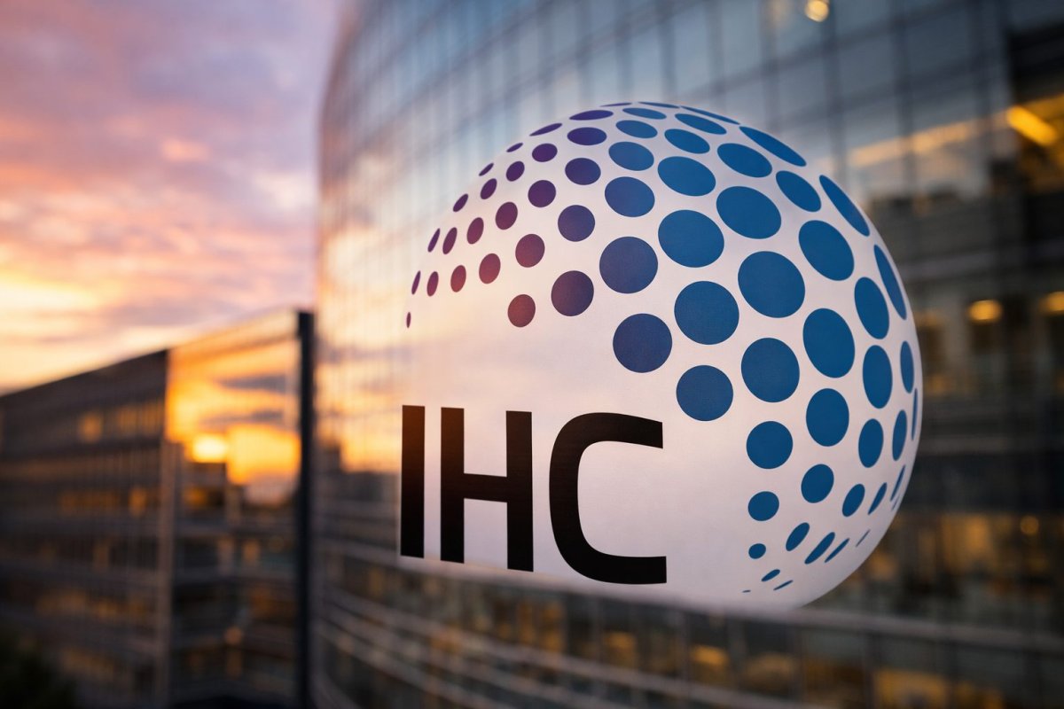 IHC Shares Remain Static Near AED 400 as ADX Trading Resumes