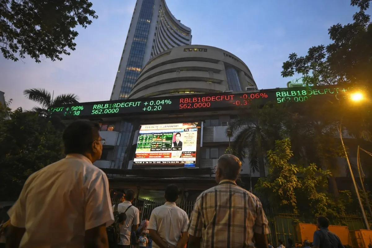 Indian Markets Face Headwinds from Oil, Rupee, and Holiday-Shortened Week
