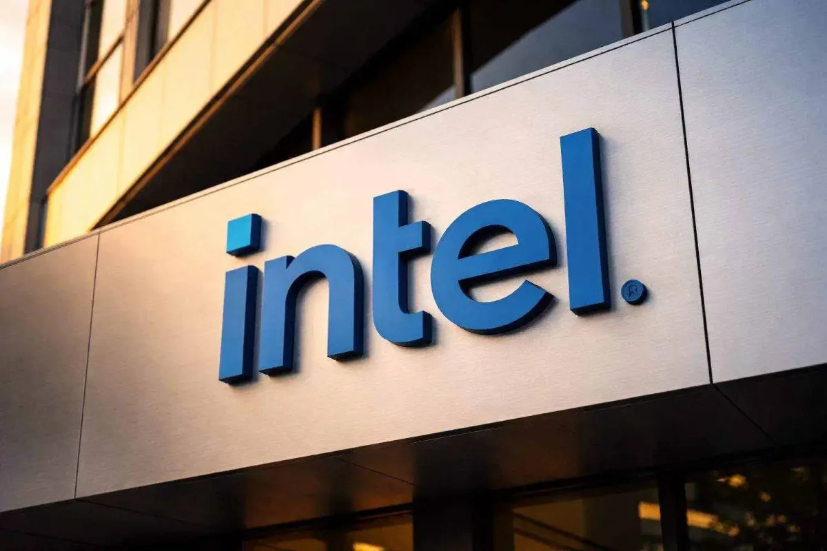 Intel Debuts New Edge AI Chips Amid Strategic Restructuring