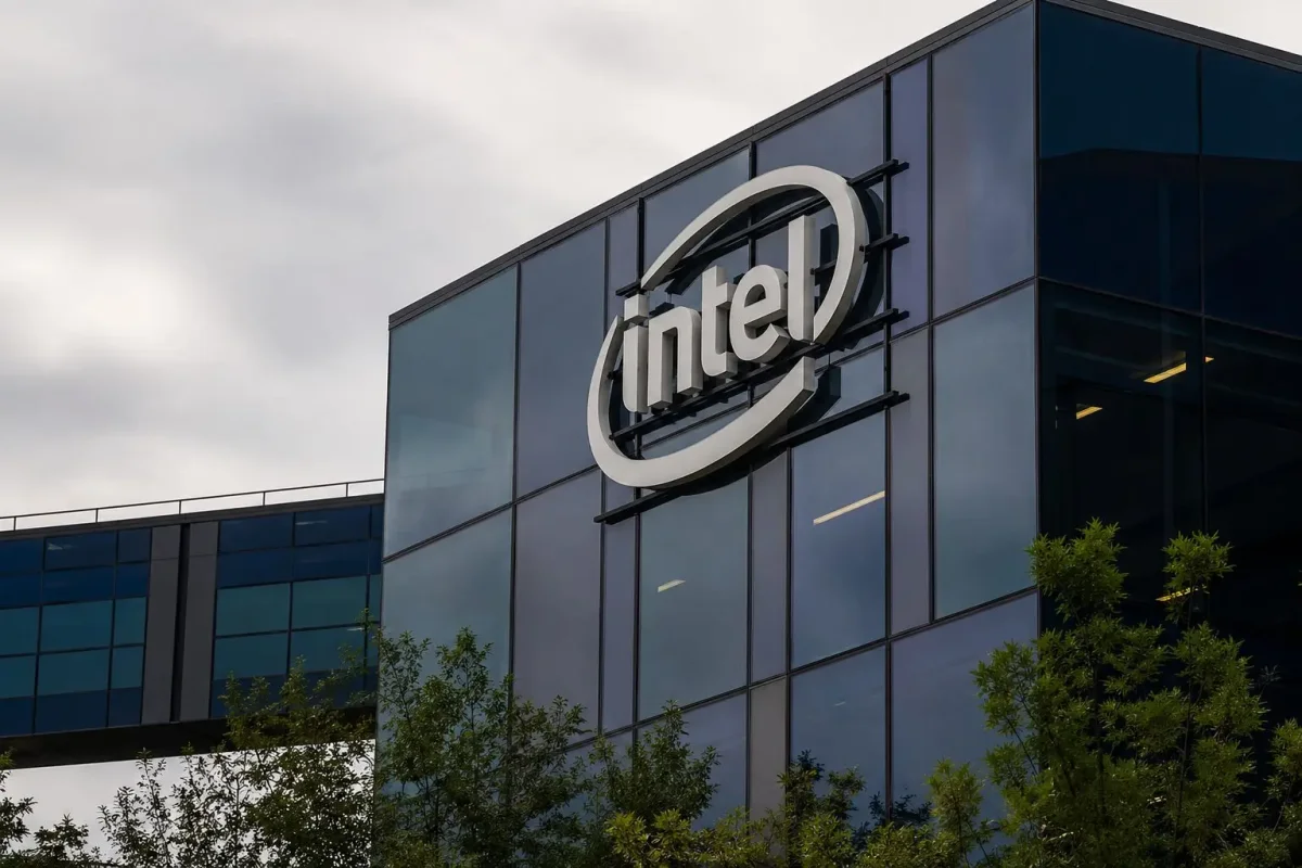 Intel Nears $646B Market Cap After 9% Drop
