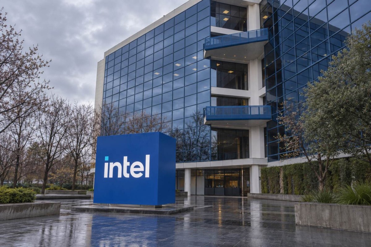 Intel's 5.3% Drop Masks Stale Government-Stake Warning