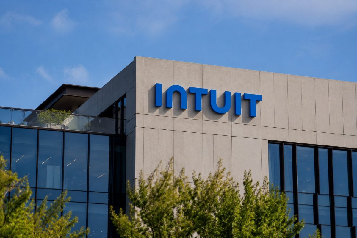 Intuit QuickBooks Workforce Expands into AI-Driven HCM, Shares Jump