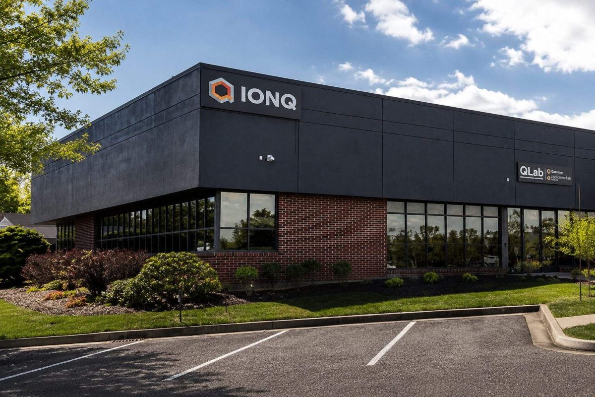IonQ Rises as Quantum Computing Sector Gains Momentum