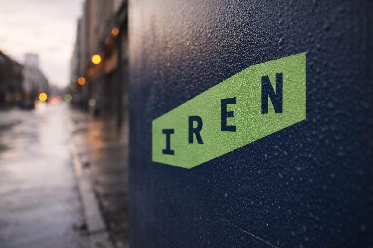 IREN Shares Rebound on AI Infrastructure Financing Despite Bitcoin Weakness