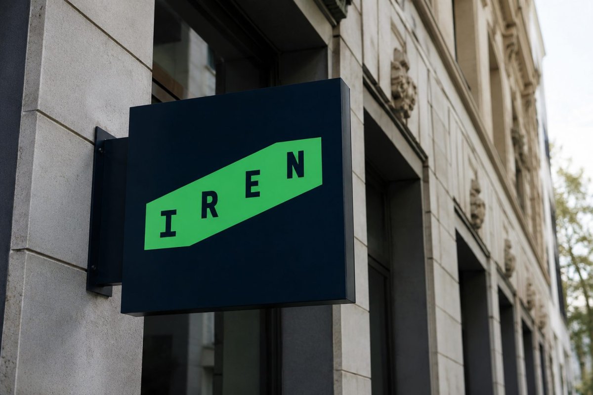 IREN Shares Slide 7% Following Costly AI Infrastructure Expansion