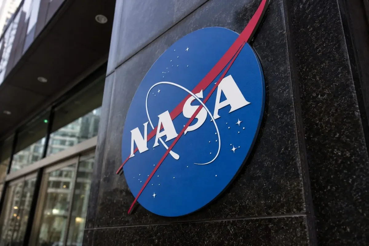 ISS Leak Escalation Threatens Zvezda Module Operations