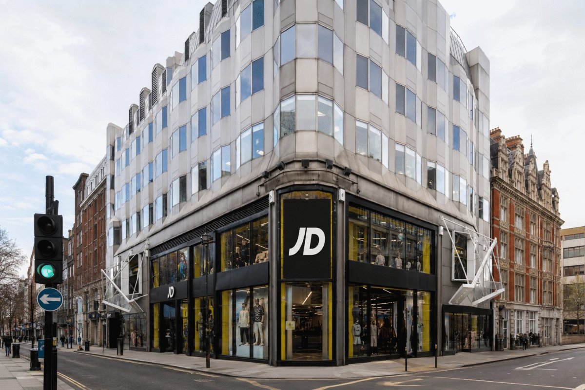 JD Sports Market Cap Drops £644M on Profit Warning