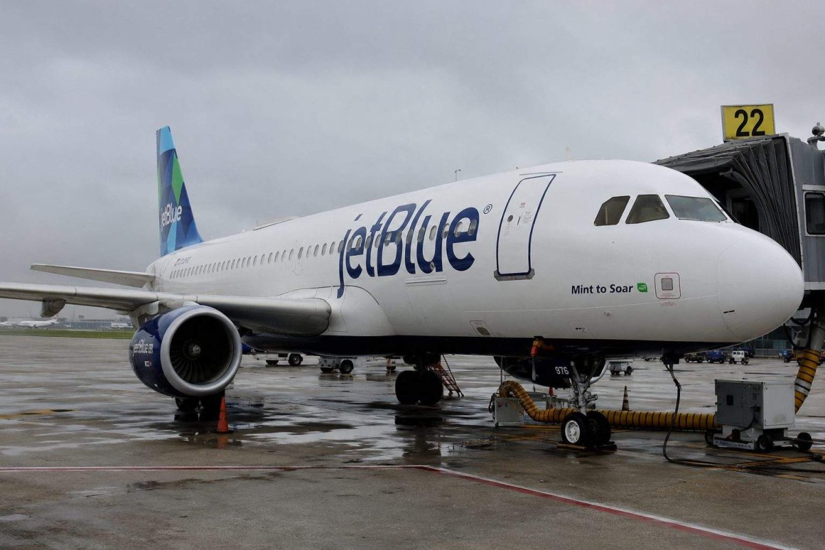 JetBlue Drone Strike Near JFK Intensifies Airspace Safety Concerns