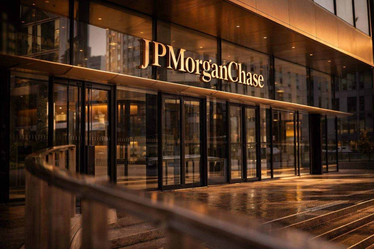 JPMorgan Stock Dips Amid Credit Market Concerns and Jobs Data Focus