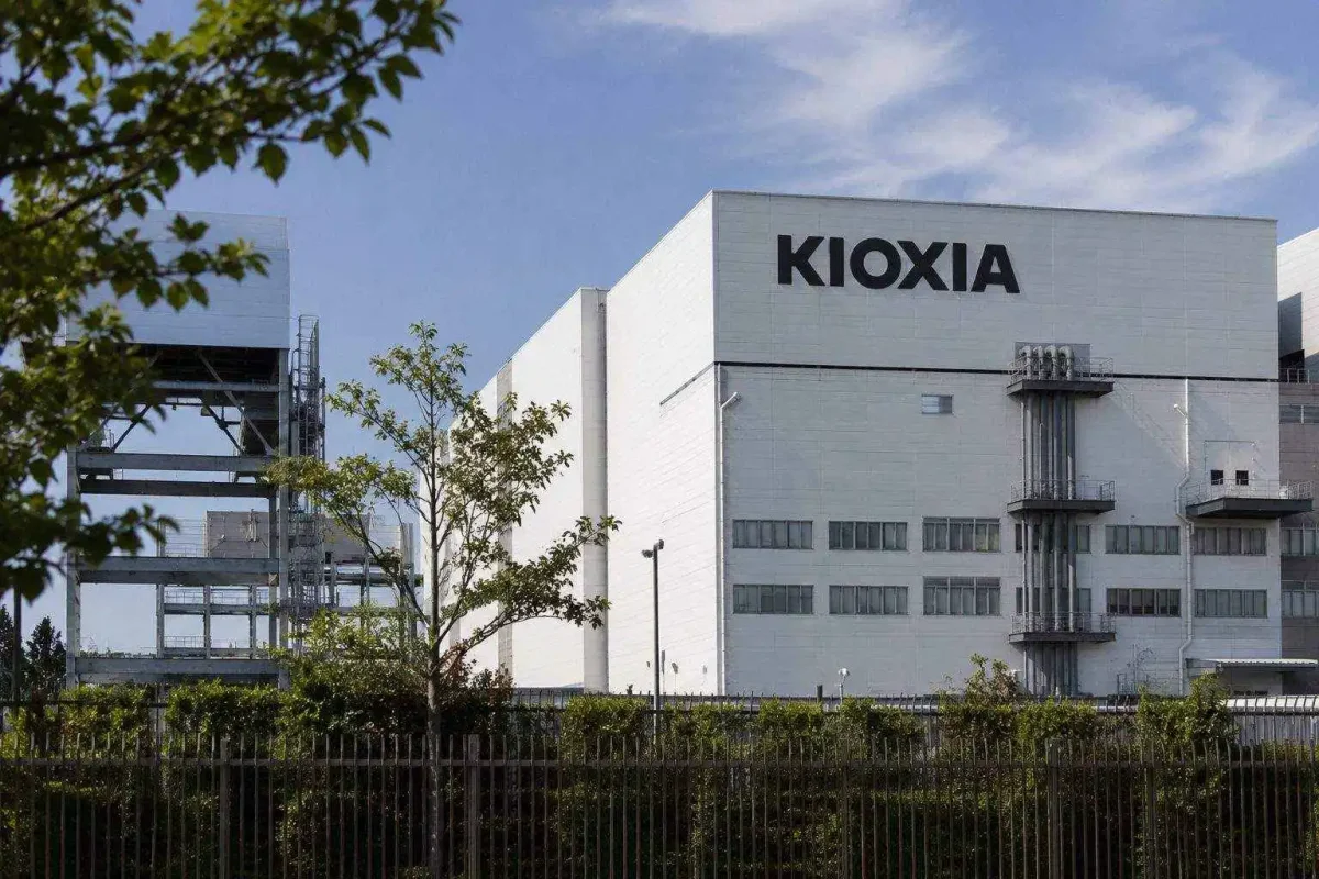 Kioxia Shares Surge to Record High on AI-Driven NAND Demand