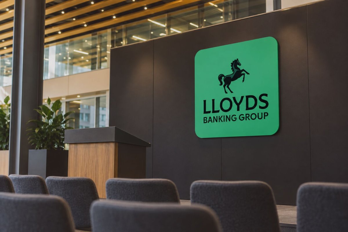 Lloyds' Valuation Priced for 18% Returns: Can It Deliver?