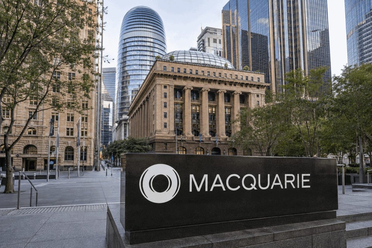 Macquarie's Weekly Slide Erases A$4.96B, Analysts See Slim Upside