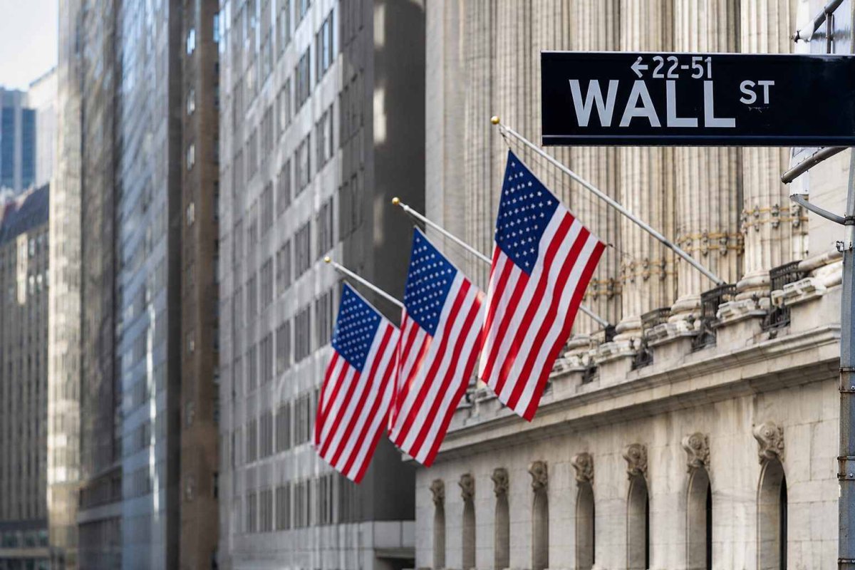Market Rotates: Big Tech Loses $416B as Dow, Small Caps Rally