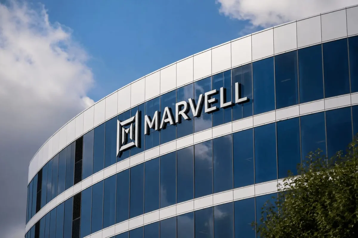 Marvell Rises on $10B Custom Chip Forecast, AI Demand Drives Growth
