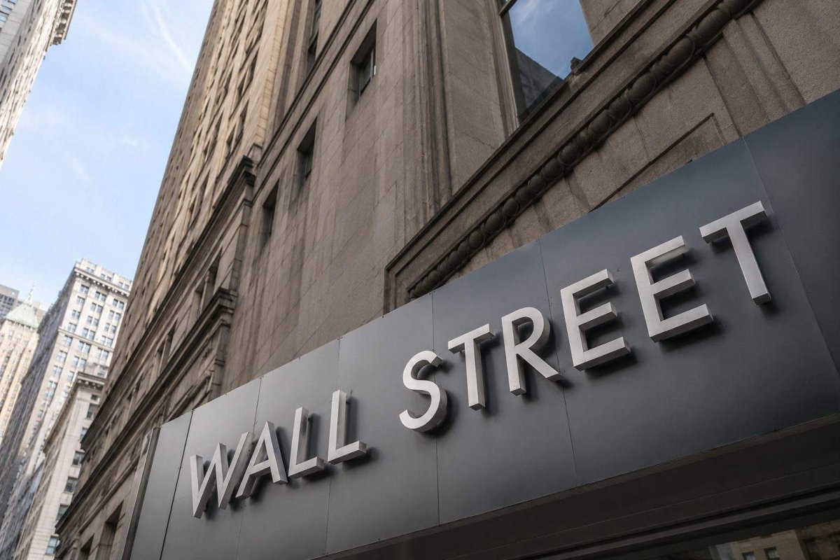 Memory ETF DRAM Hits $5B Inflows as AI Chip Demand Surges