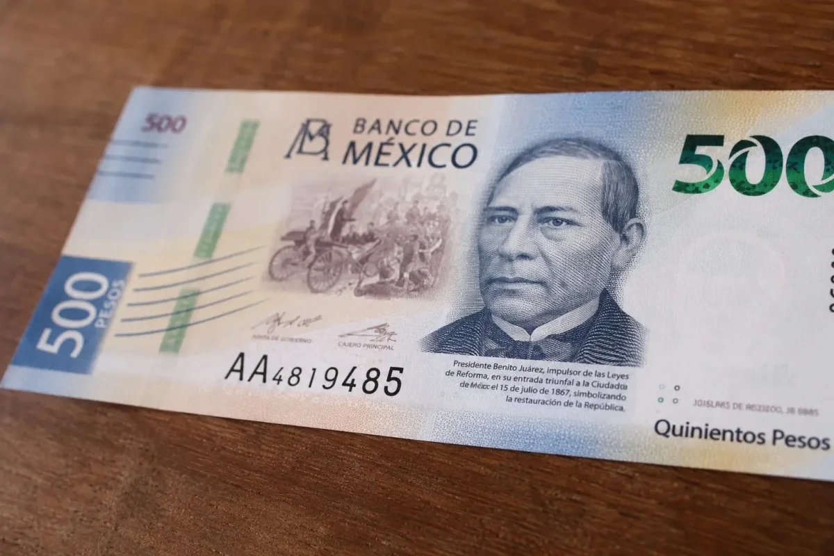 Mexican Peso Suffers Biggest Drop Since March on Robust US Jobs Data