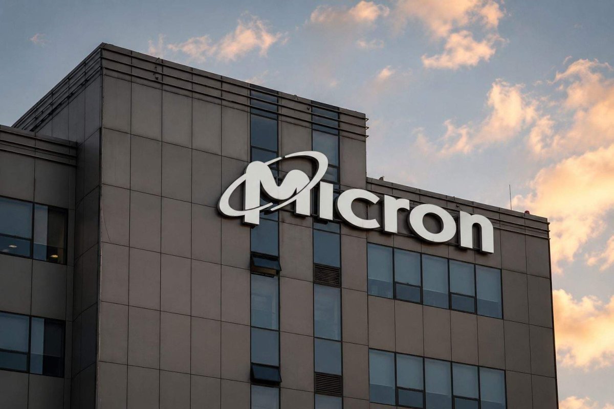 Micron Hits Record High as AI Memory Demand Fuels Rally Ahead of Earnings