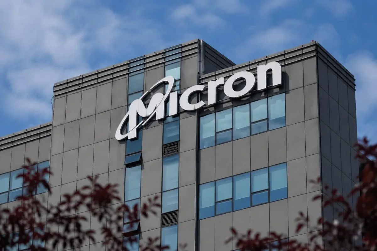 Micron Hits Record High on AI Memory Deal Ahead of Earnings Report