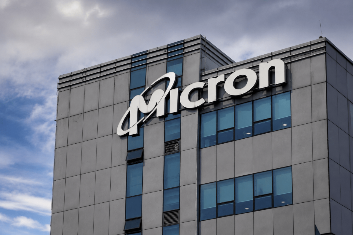 Micron Tumbles as Samsung Strike Threatens AI Chip Supply