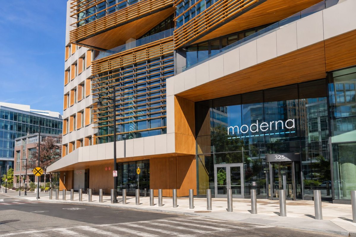 Moderna's Cancer Vaccine Rally Outpaces Wall Street Targets