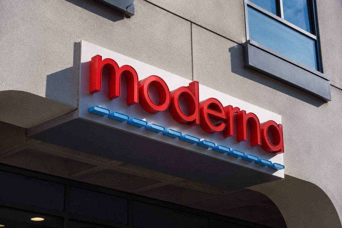 Moderna Stock Jumps 12% on Hantavirus Vaccine Deal; Flu and Cancer Pipeline in Focus